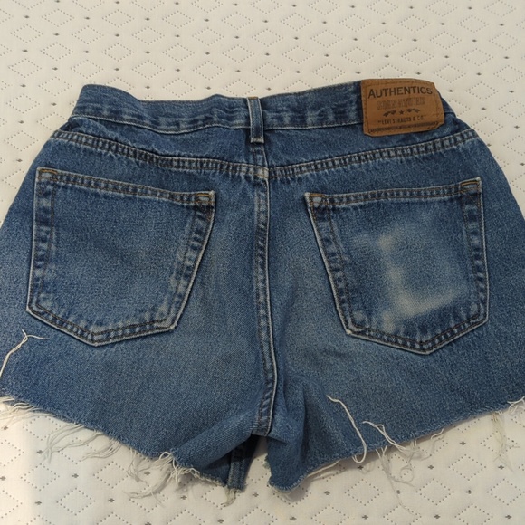 Levi Jean shorts waist 33 - Picture 1 of 4